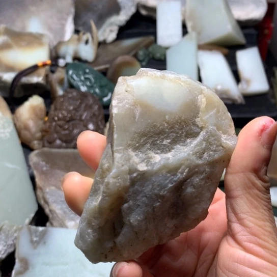 和田玉（糖玉）未镶嵌挂件