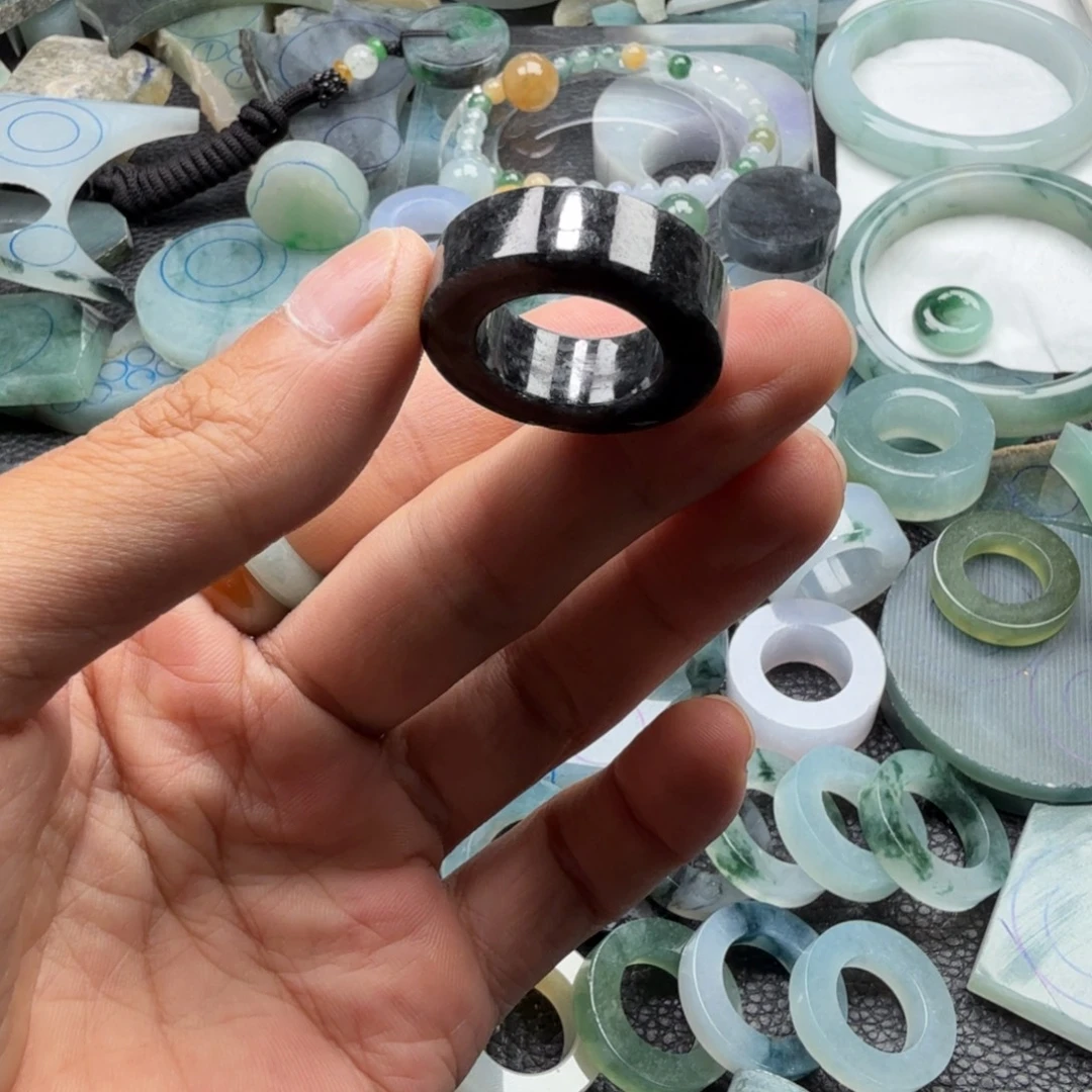 定制翡翠未镶嵌翡翠