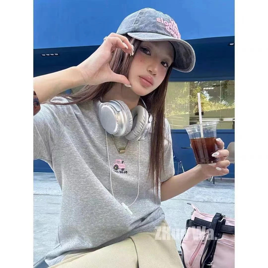 029【夏季新款】胸前粉色刺绣小车车圆领短袖