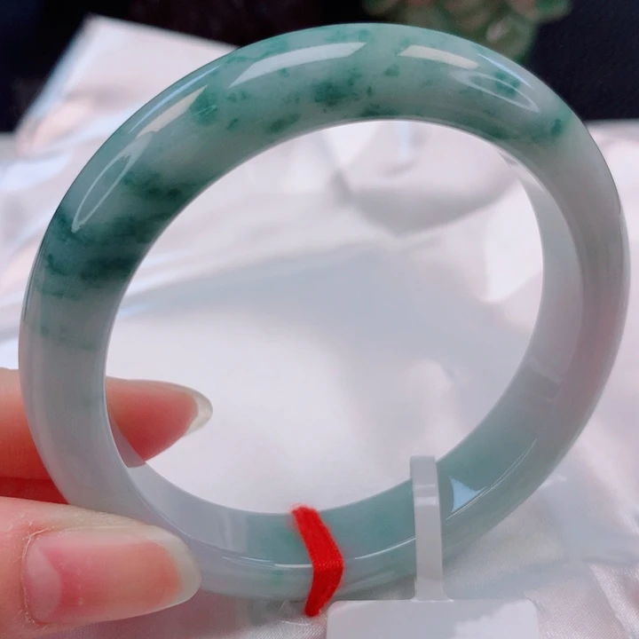 翡翠未镶嵌手镯55圈