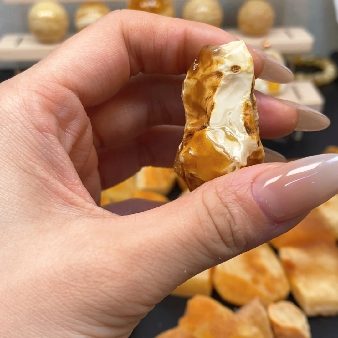 定制琥珀未镶嵌人****家天然蜜蜡原石加工不退不换