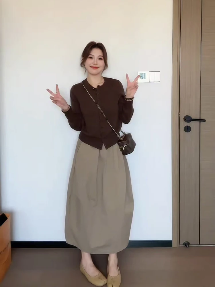 2025秋季时尚针织长袖修身款毛织时尚法式上衣高腰修身半身裙套装