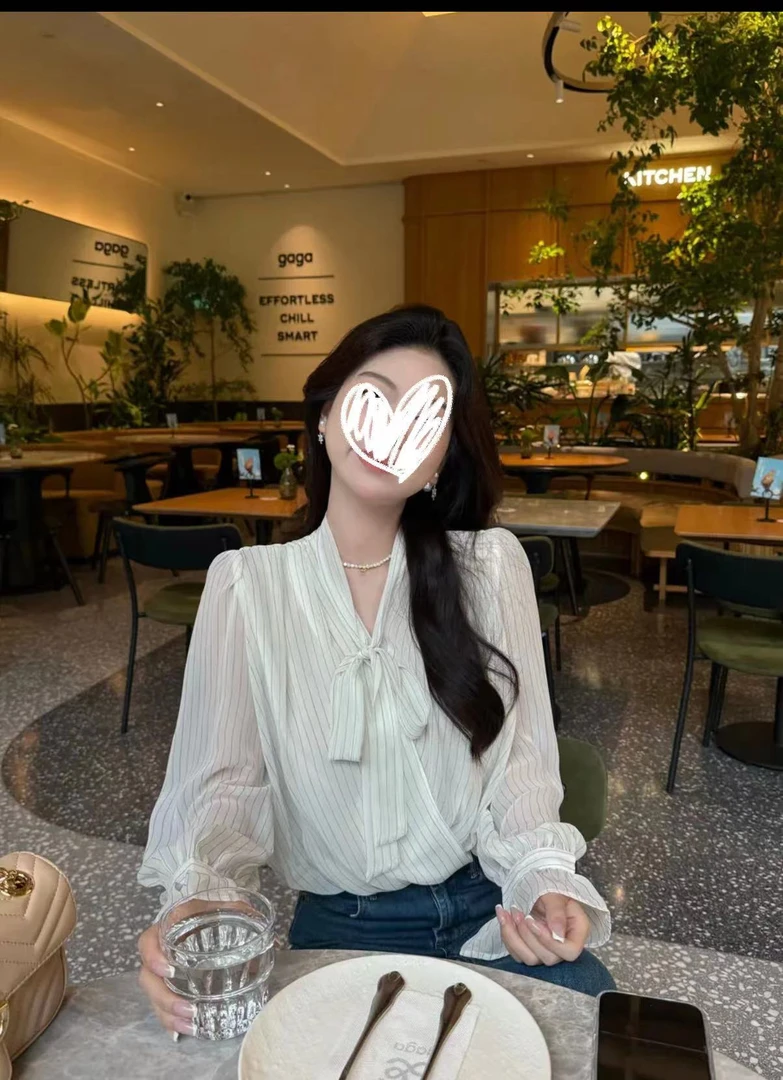 【柔光秘境】韩系气质飘带条纹衬衫女薄款V领喇叭袖设计感小众上衣