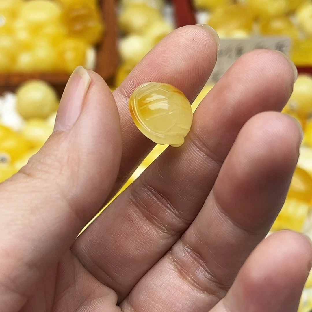 蜜蜡未镶嵌裸石配饰