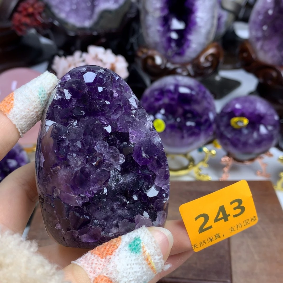 未镶嵌紫晶摆件紫晶