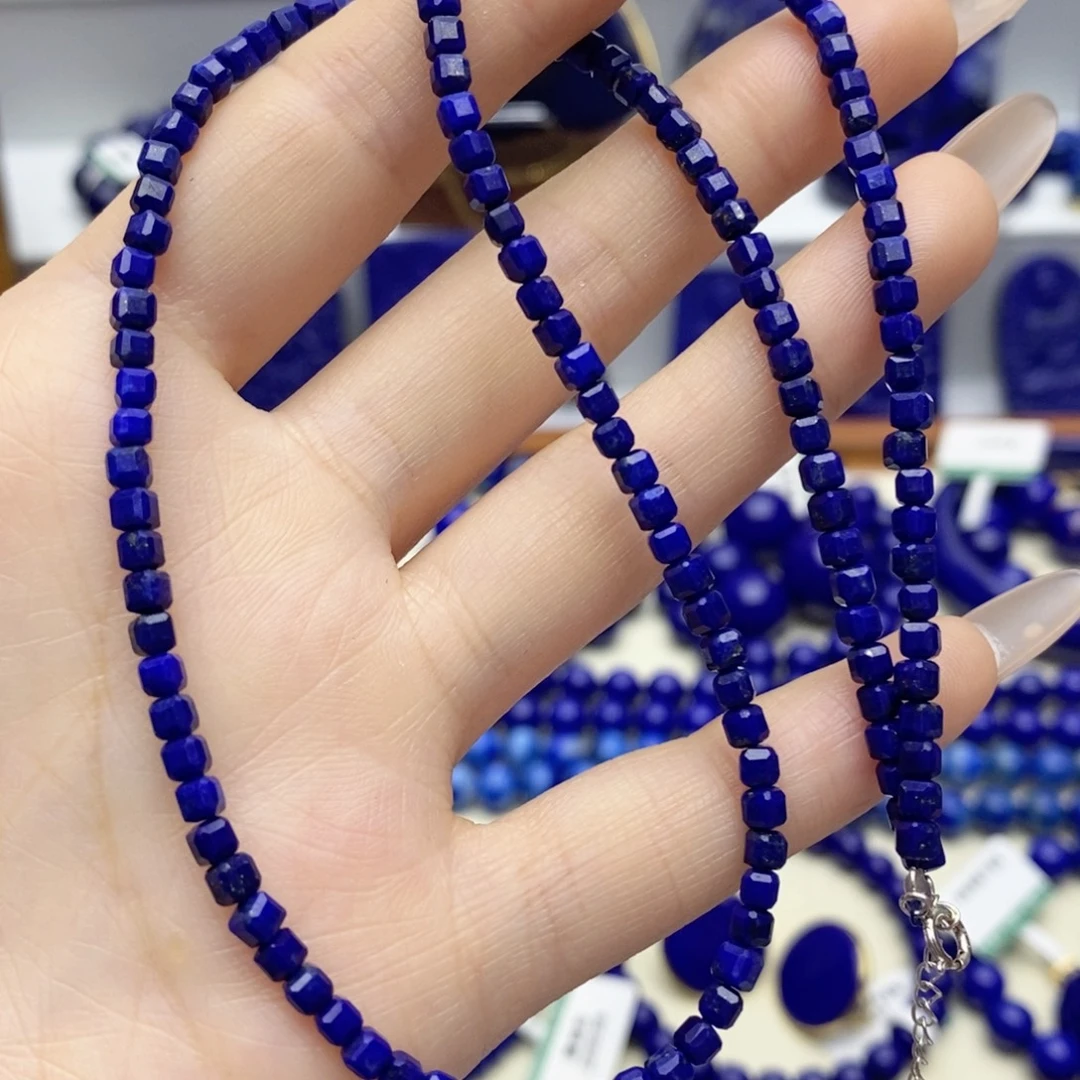 青金石未镶嵌颈饰