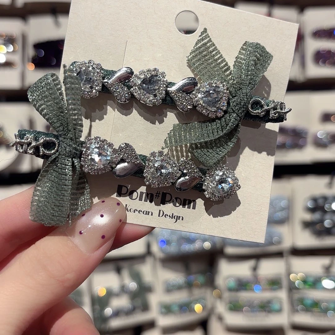 皮质铁合金爱心绿色压夹一对