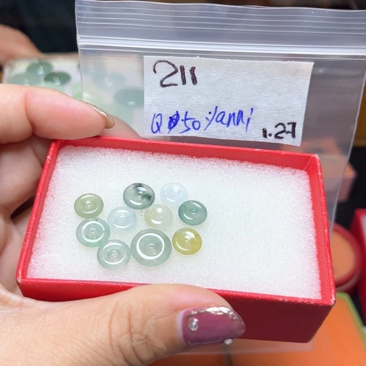 定制翡翠未镶嵌Y****?不