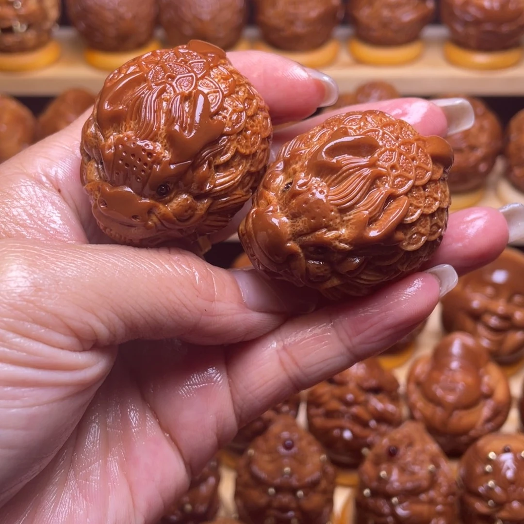 橄榄核把件一***及巴西大橄榄