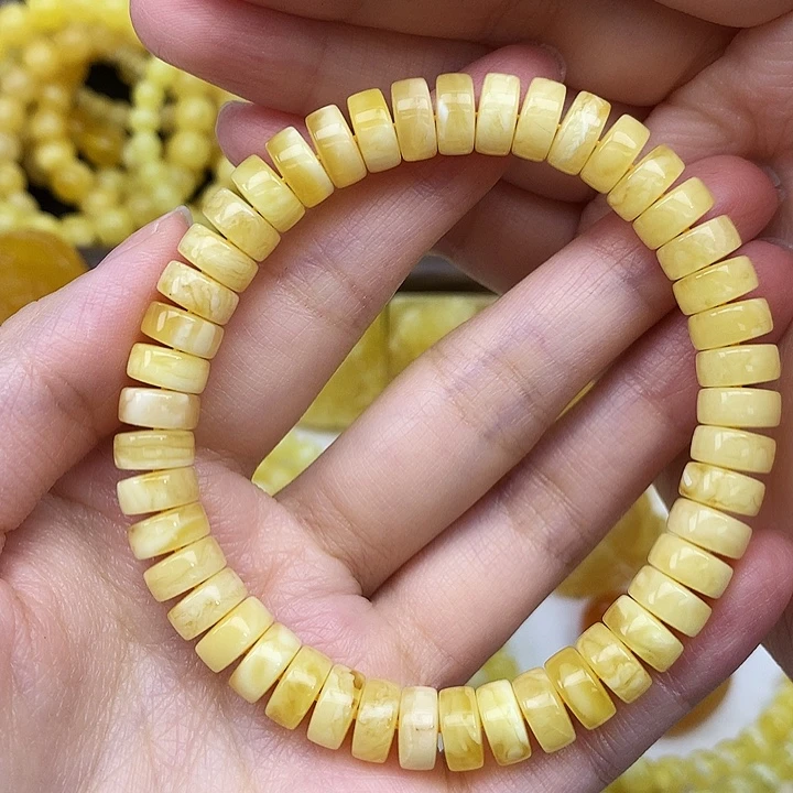 蜜蜡未镶嵌珠宝奇石