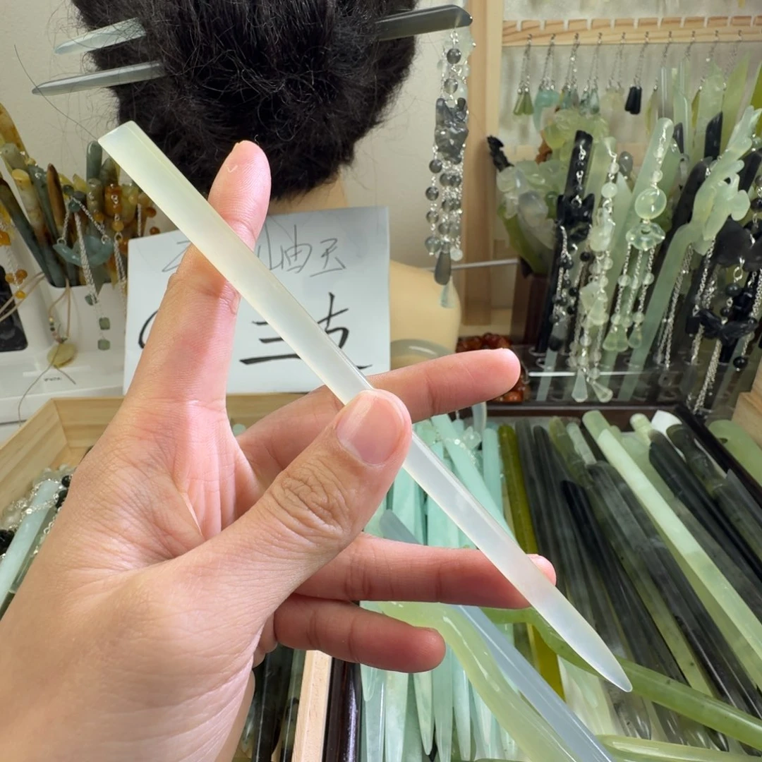 蛇纹石玉发饰未镶嵌四**日