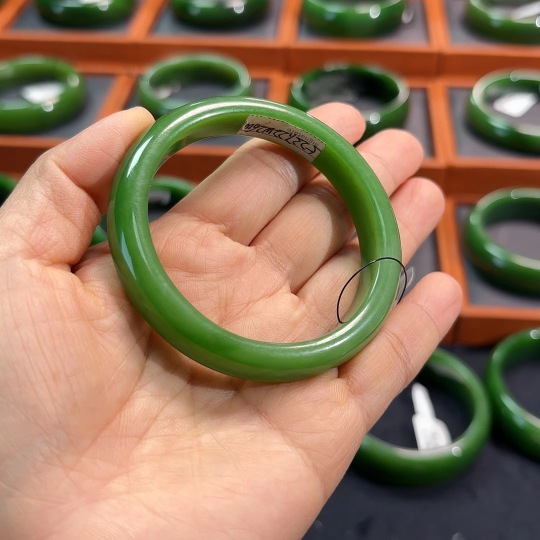 和田玉未镶嵌手镯碧玉阳绿