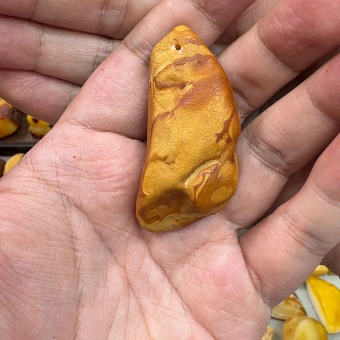 未镶嵌定制琥珀乌料 花蜡
