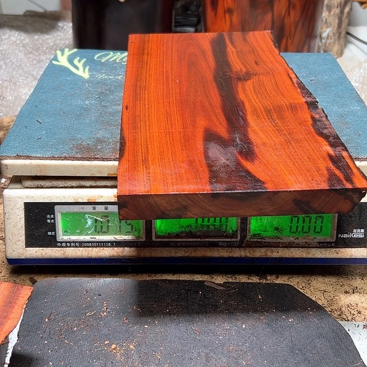 檀香紫檀（小叶紫檀）酒***醺