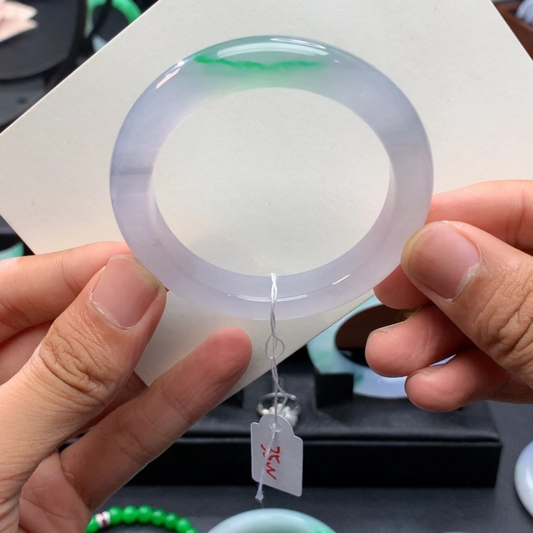 翡翠未镶嵌手镯正圈52