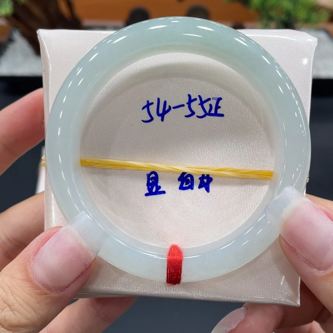 未镶嵌手镯翡翠缅甸翡翠手镯