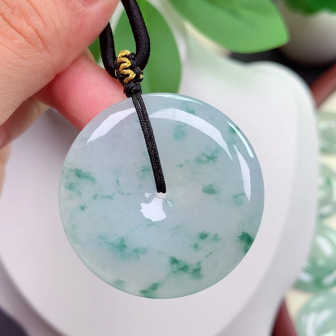 翡翠未镶嵌颈饰平安扣 38.1x5.5mm