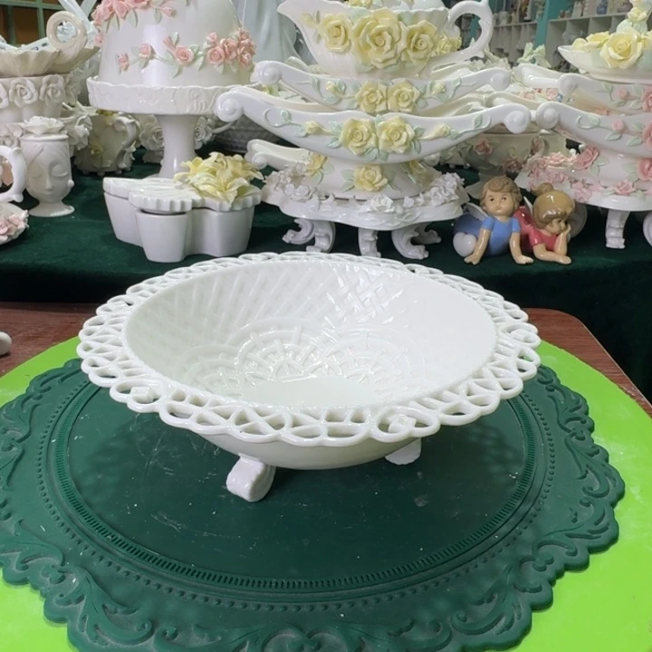 手工镂空重工浮雕高脚碗