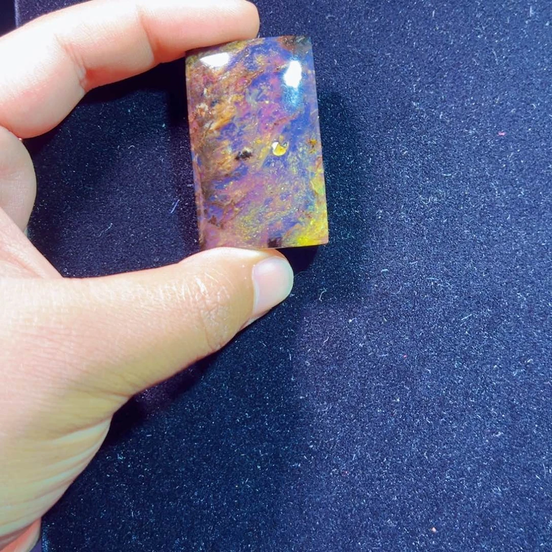 琥珀裸石未镶嵌琥珀