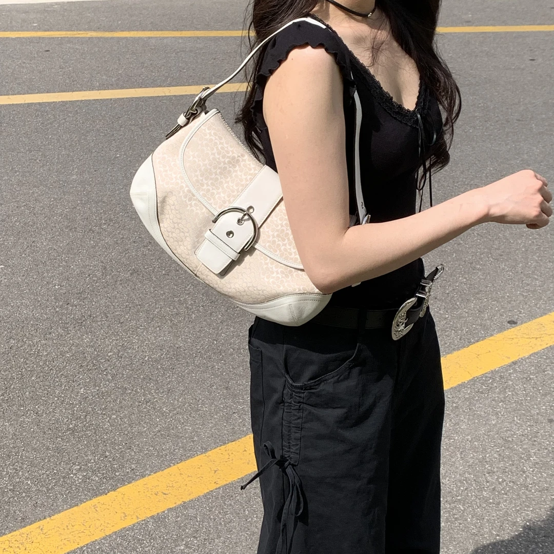 99新 COACH/蔻驰 coach白色老花帆布拼皮大号豌豆包单肩腋下包hd