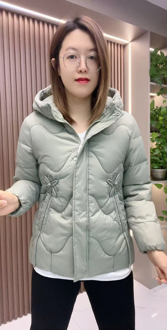 8886新款刺绣时尚百搭保暖棉服