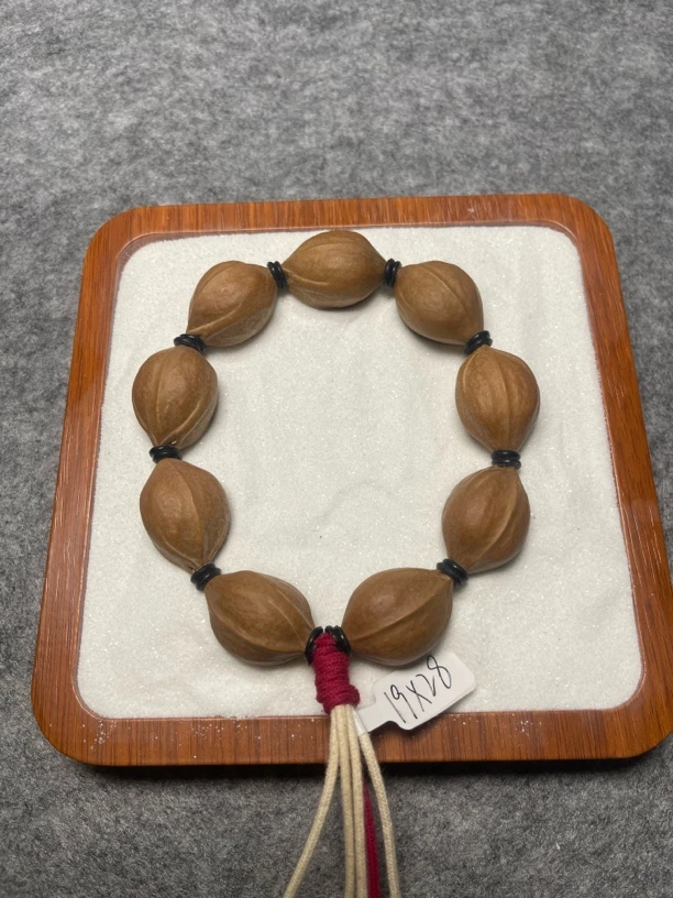 19正宗精品梅林铁核橄榄核手串鹰嘴鲨鱼背素核素串老树文玩手链