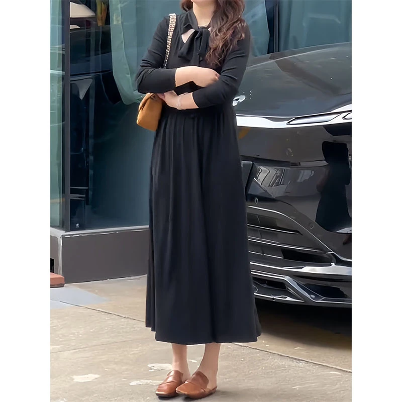 2025胖妹妹小个子女秋冬气质黑色裙子洋气长裙好看新款长袖连衣裙