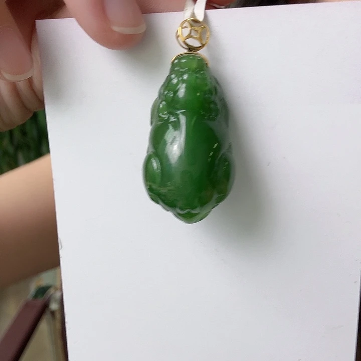 和田玉18K金镶嵌颈饰倩