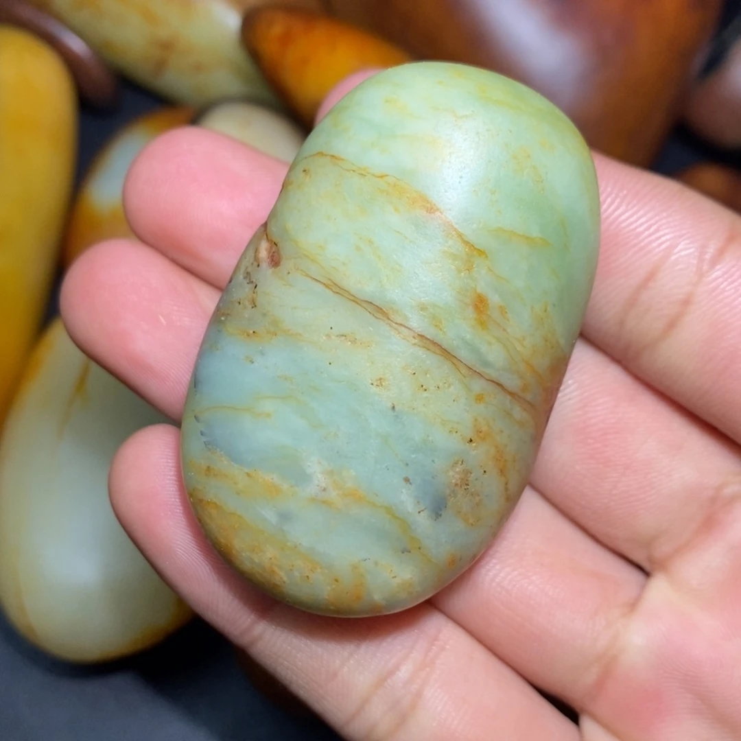 和田玉未镶嵌珠宝奇石