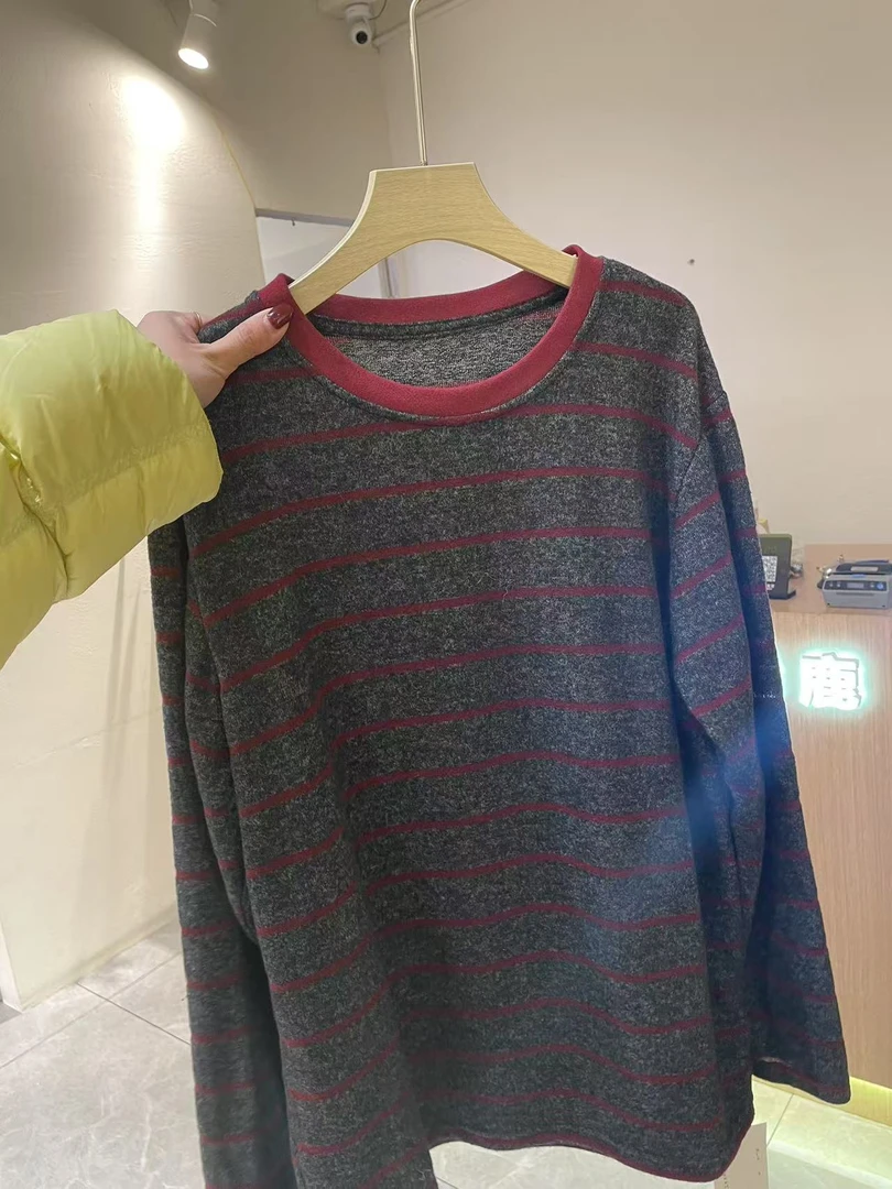 AXIN【年终福利 只出不进】介意勿拍 T恤 10247