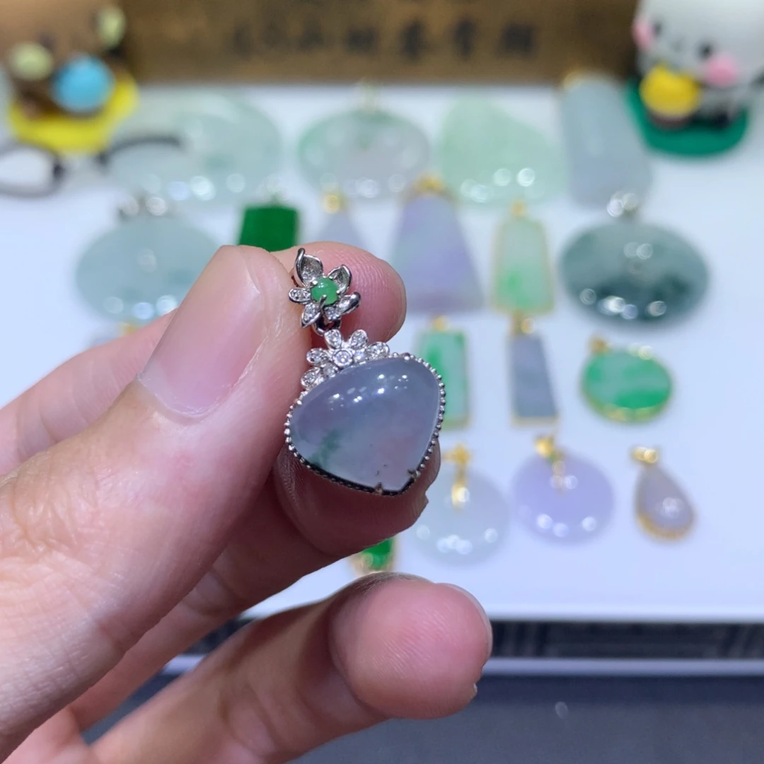 翡翠18K金镶嵌吊坠(不含链)