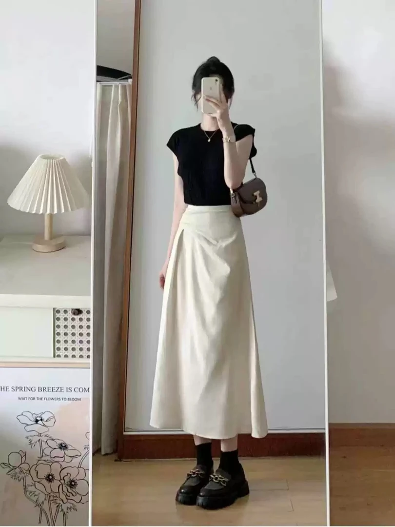 韩系风甜美肌理感褶皱大裙摆半身裙女2025夏季新款显瘦百搭T恤