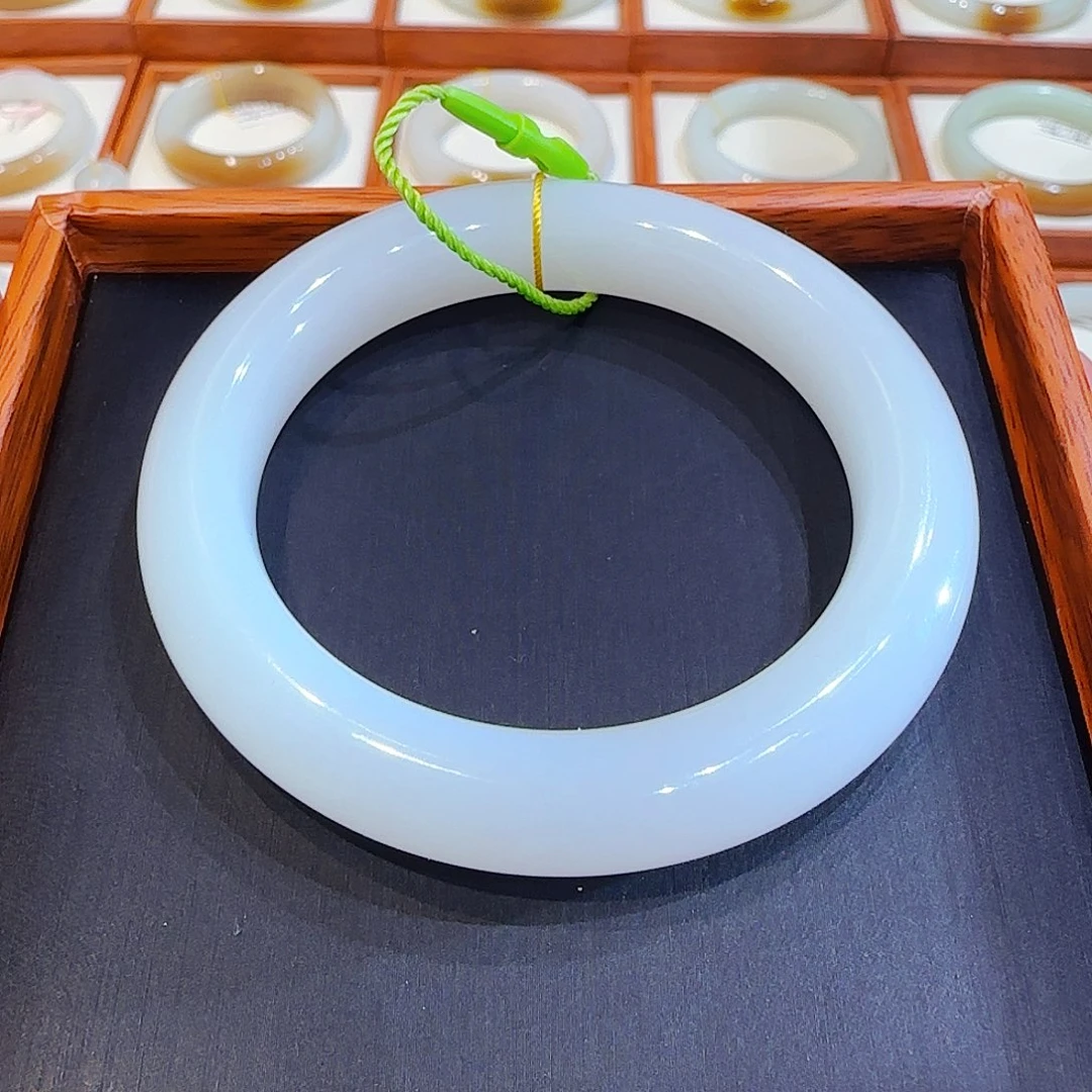 和田玉手镯未镶嵌新疆一级白羊脂玉50 51