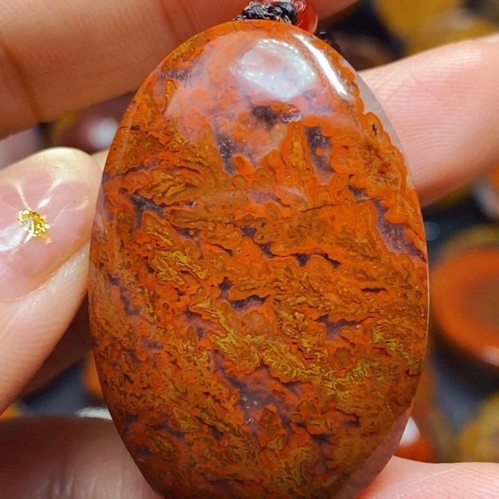 正***存玛瑙/玉髓未镶嵌颈饰