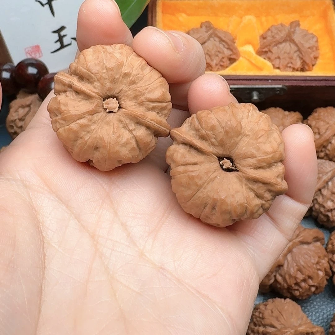 文玩核桃把件33蛙有修核桃