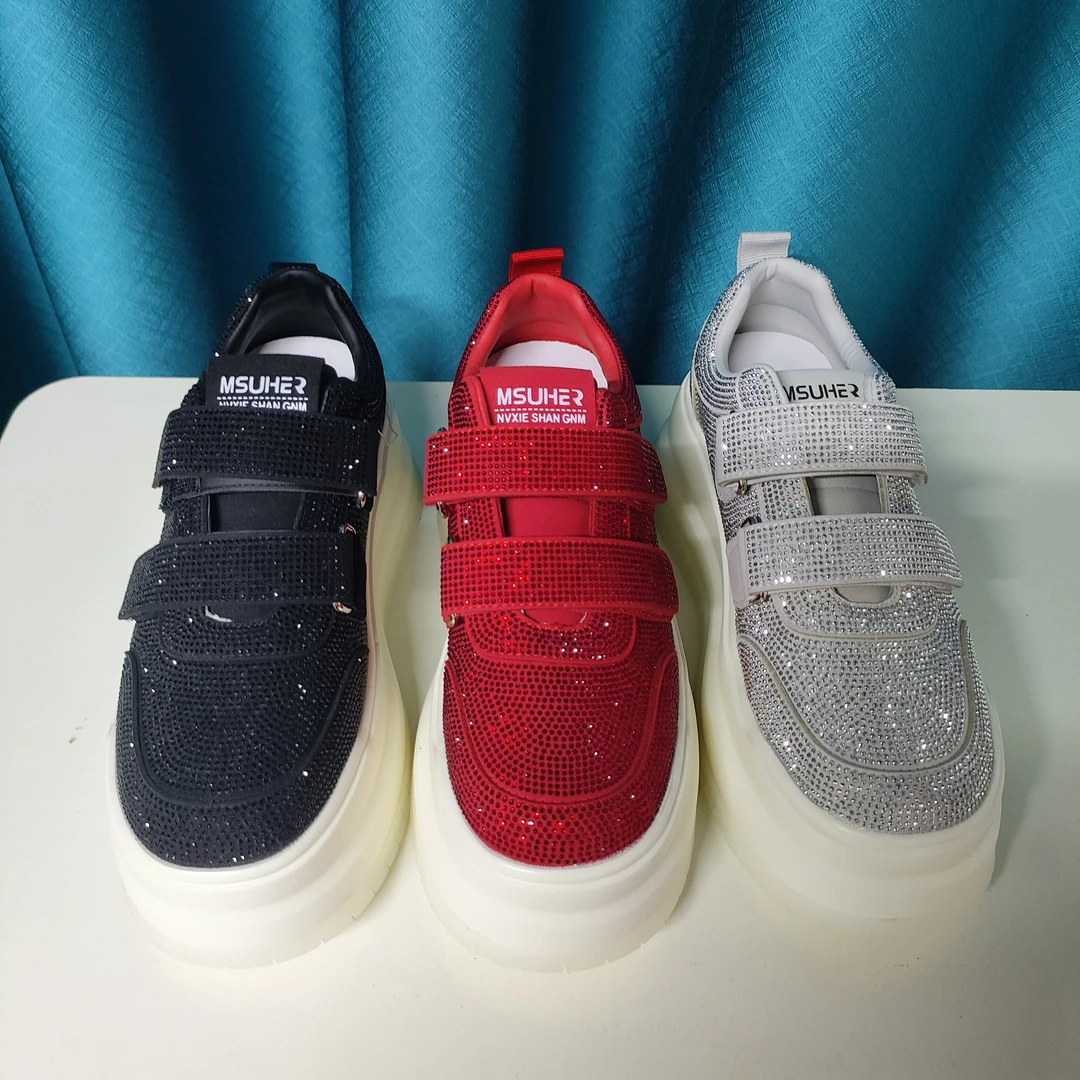 红帽8313-1魔术贴小白鞋女2025春新款百搭厚底增高运动鞋时尚休闲