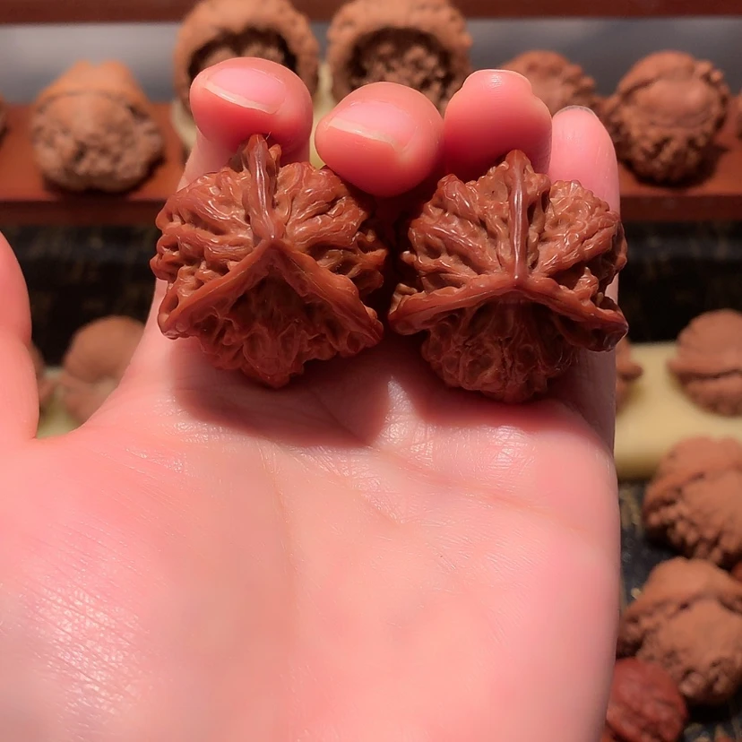 【闪购商品】文玩核桃把件三棱36