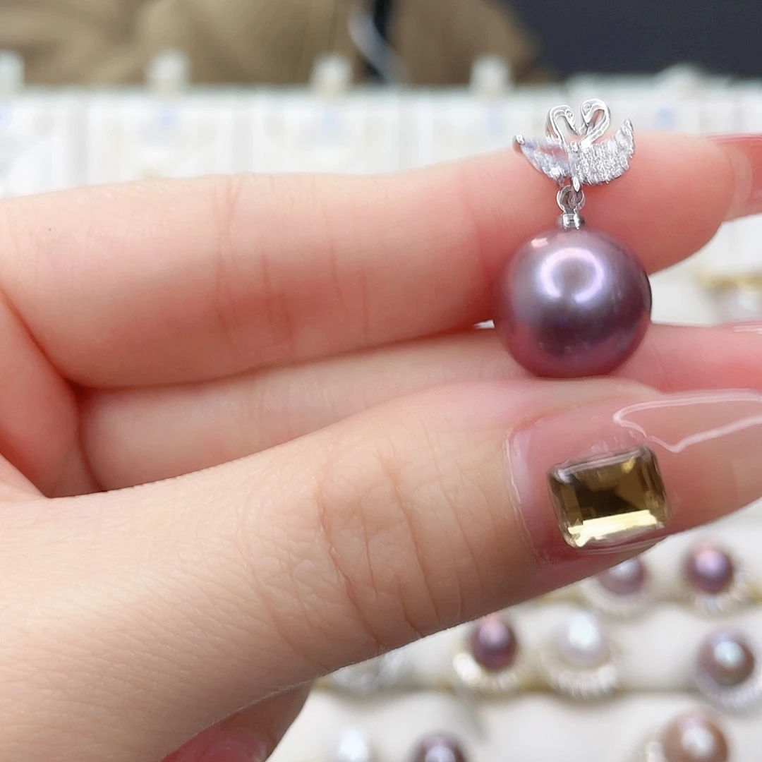 淡水珍珠吊坠(赠链)未镶嵌