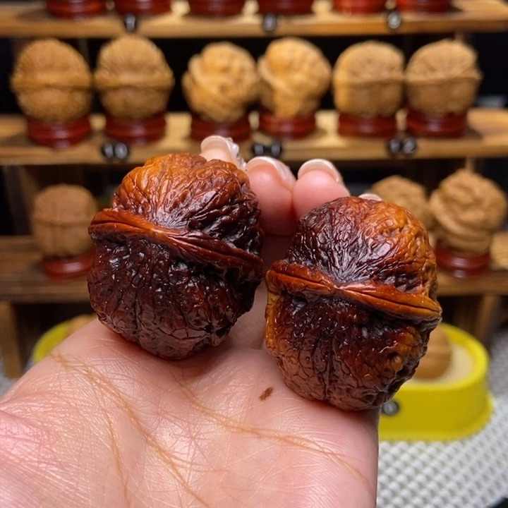 文玩核桃吊坠七彩27