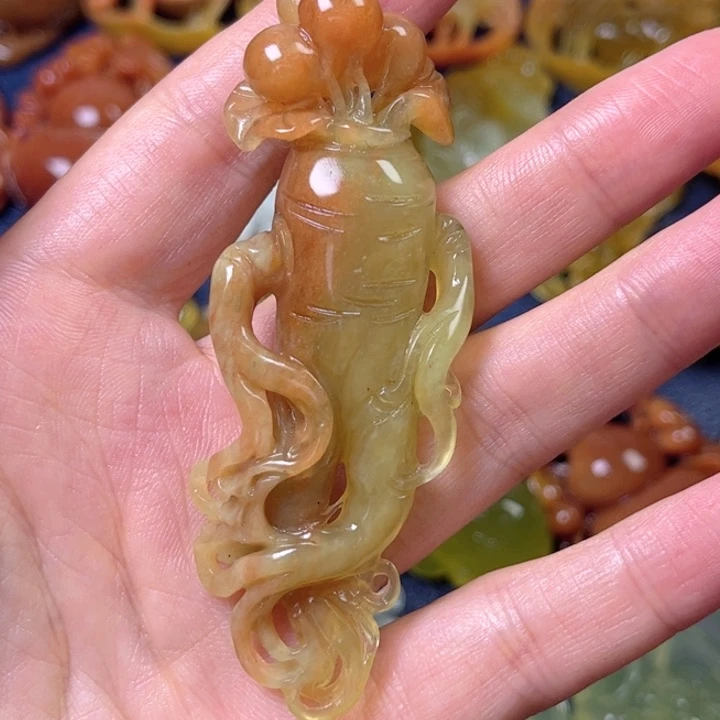 蛇纹石玉未镶嵌吊坠(赠链)