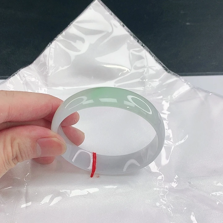 翡翠未镶嵌手镯圈54。05081