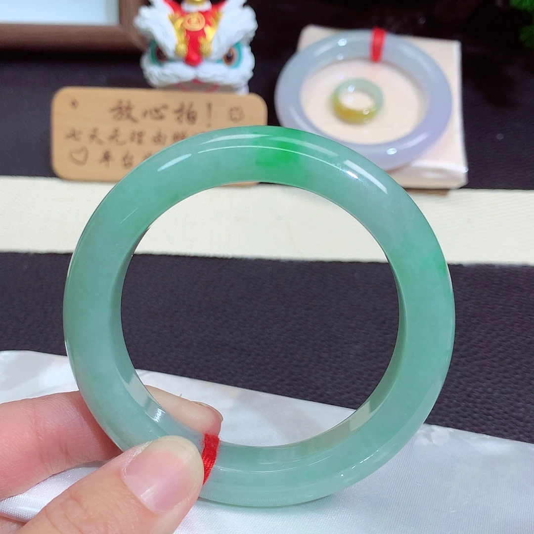 翡翠未镶嵌手镯1272