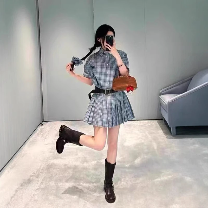 正确版M系穿搭学院风条纹衬衫式连衣裙女装设计感百褶裙2025夏季