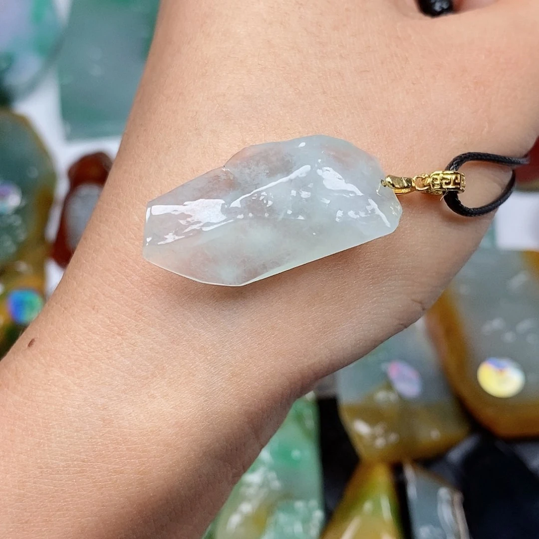 过***客翡翠未镶嵌吊坠(不含链)