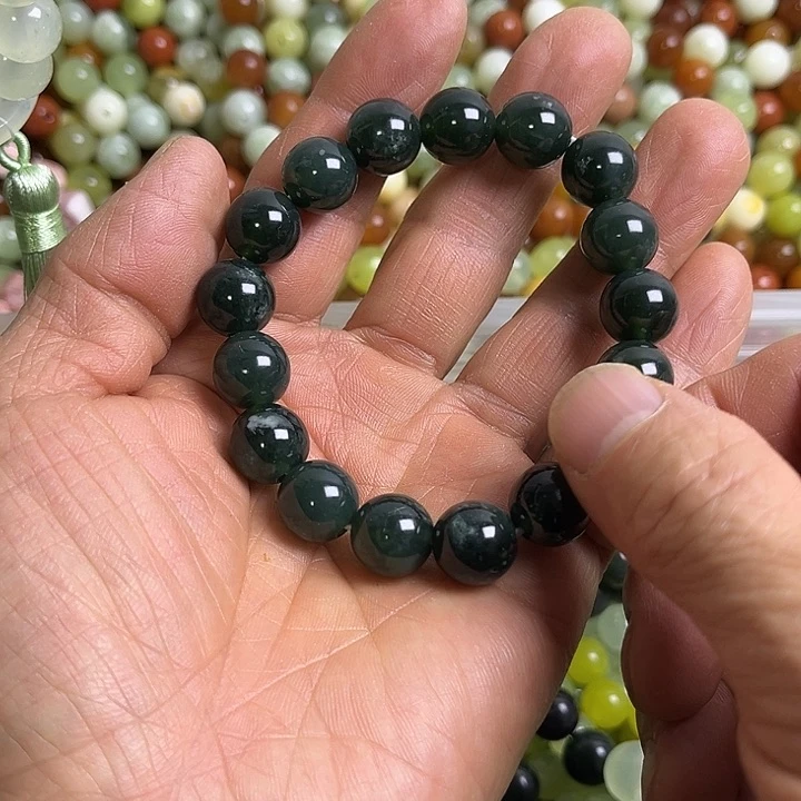 合金蛇纹石玉颈饰