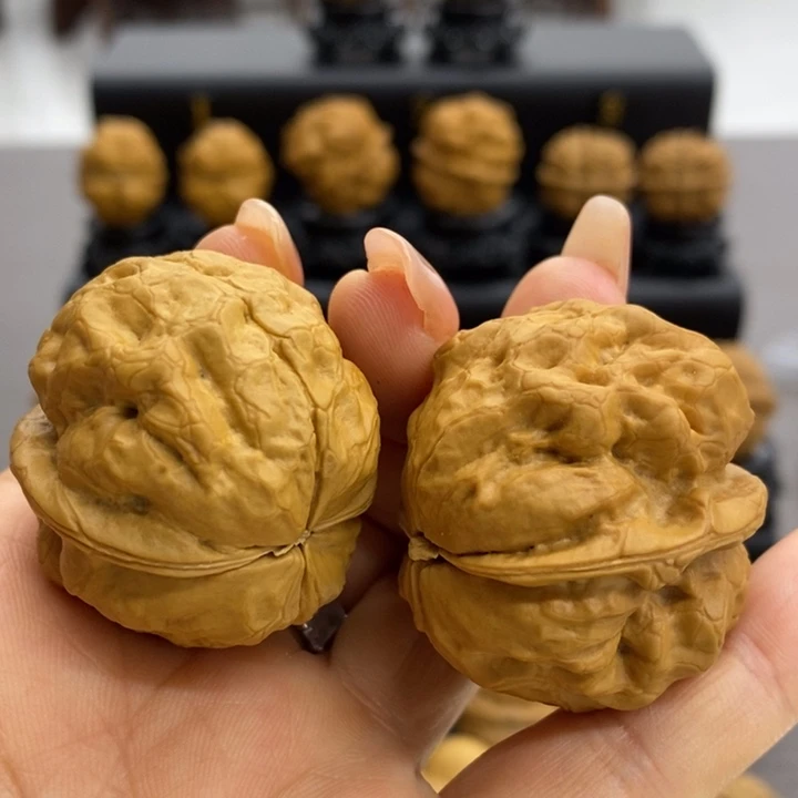 文玩核桃吊坠老树金蟾