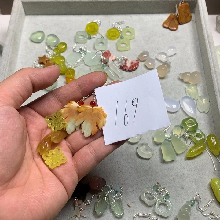 维****蛇纹石玉合金耳钉