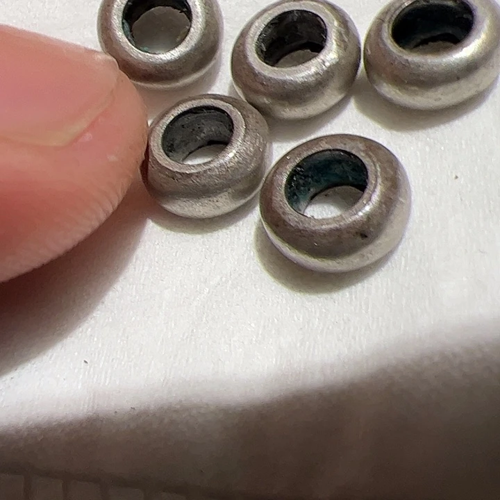 玻璃颈饰你在家等