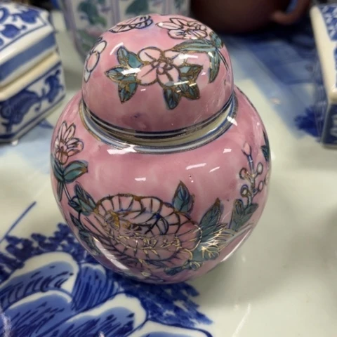 瓷片瓷片瑕疵不退不换，介意不拍