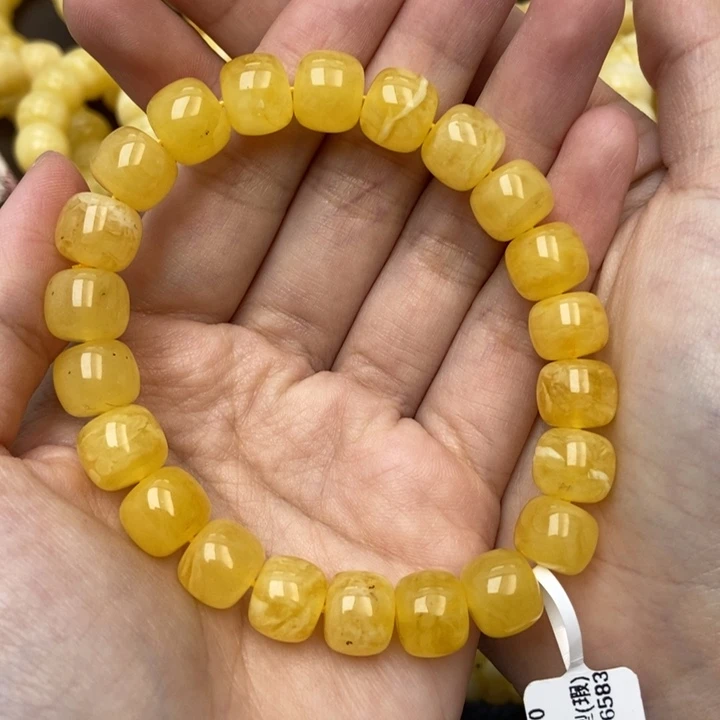 琥珀未镶嵌珠宝奇石50